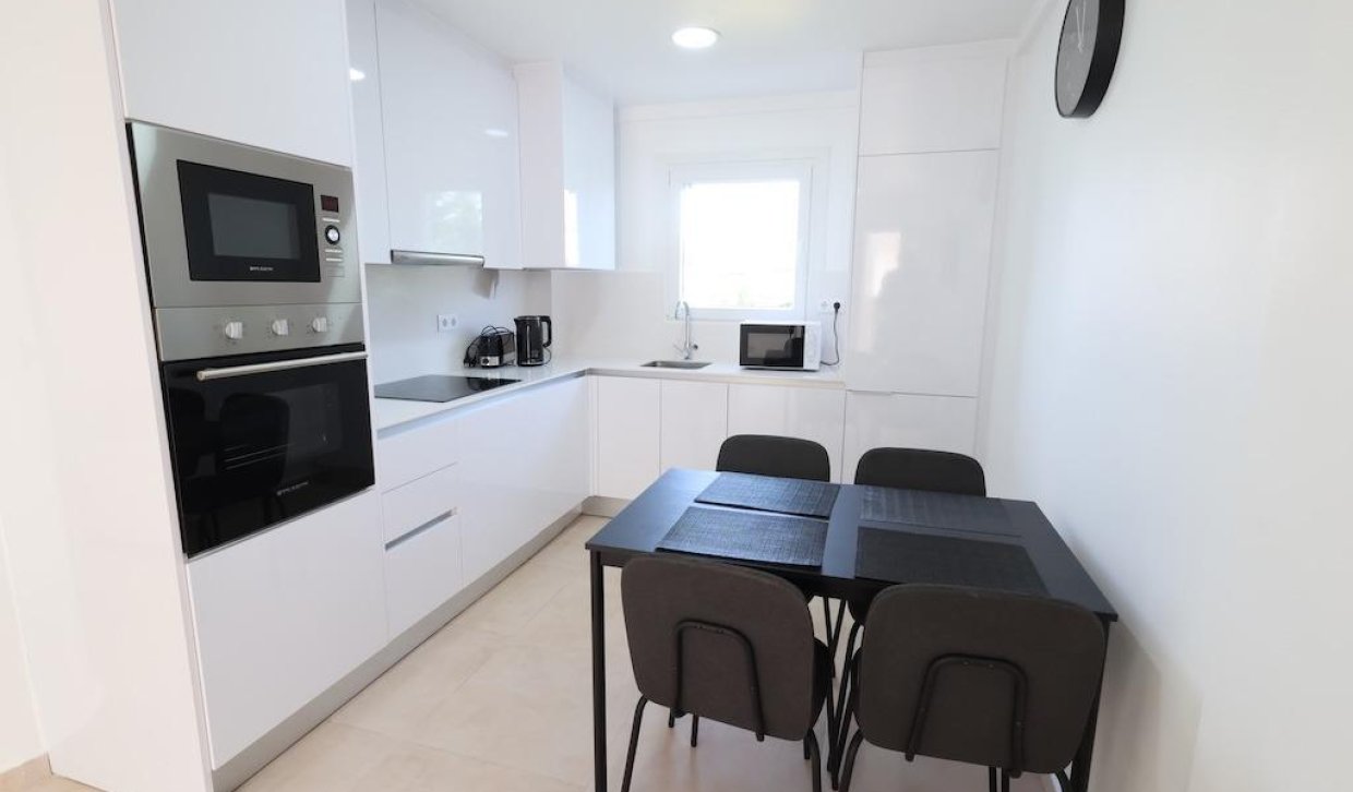 Resale - Upper floor bungalow - Orihuela Costa - La Zenia
