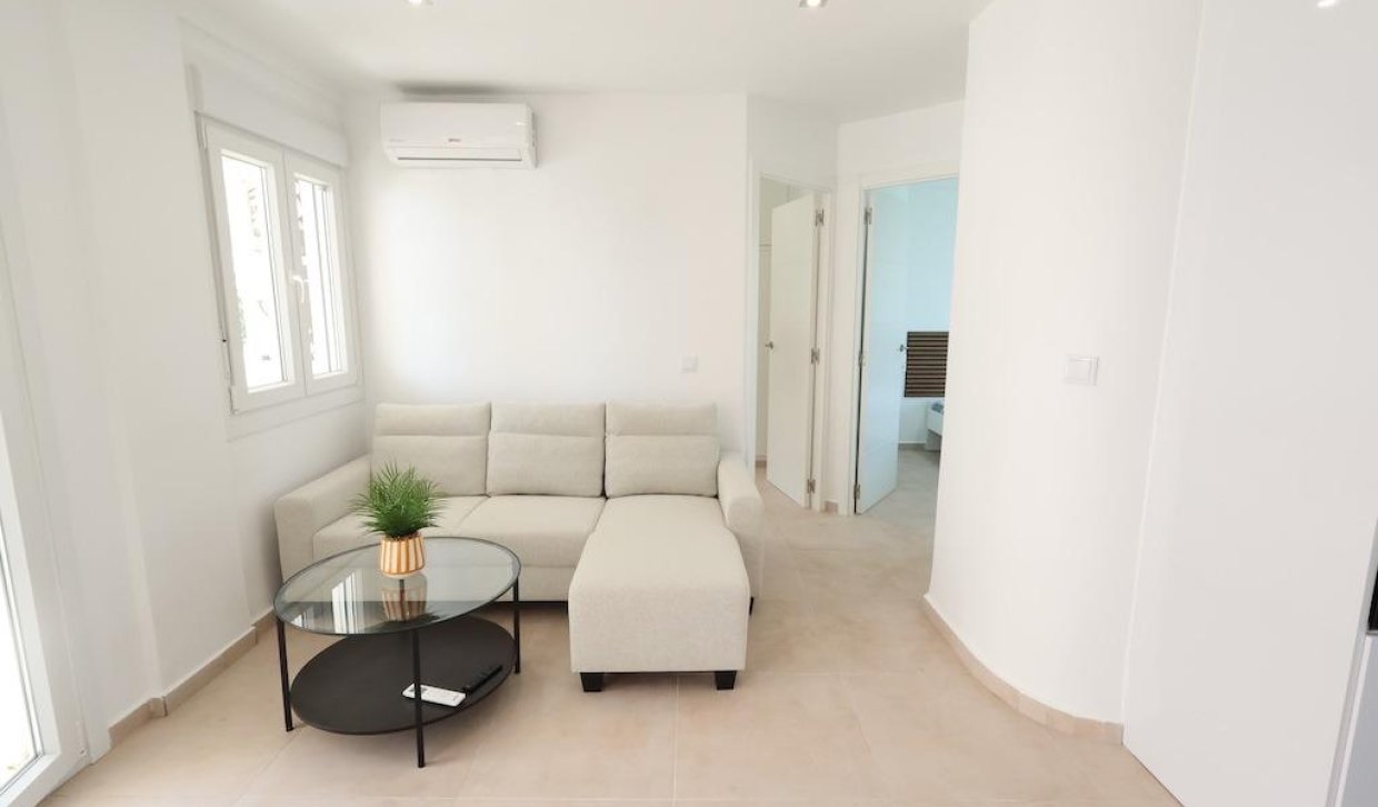 Resale - Upper floor bungalow - Orihuela Costa - La Zenia