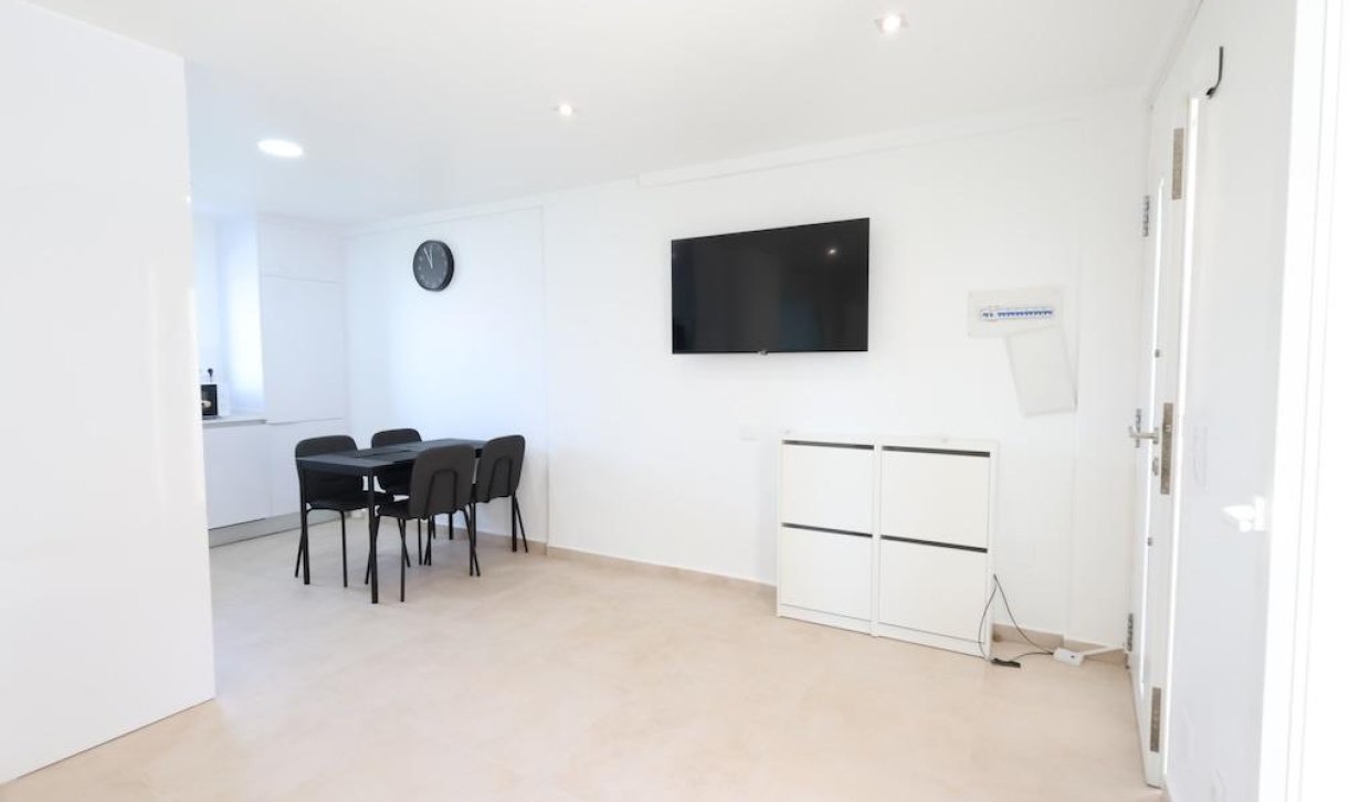 Resale - Upper floor bungalow - Orihuela Costa - La Zenia