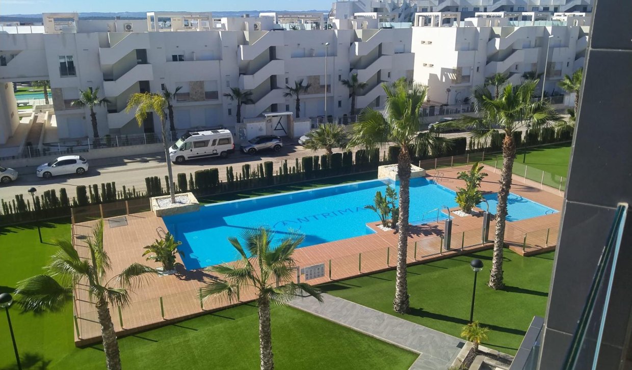 Resale - Upper floor bungalow - Guardamar del Segura - EL RASO
