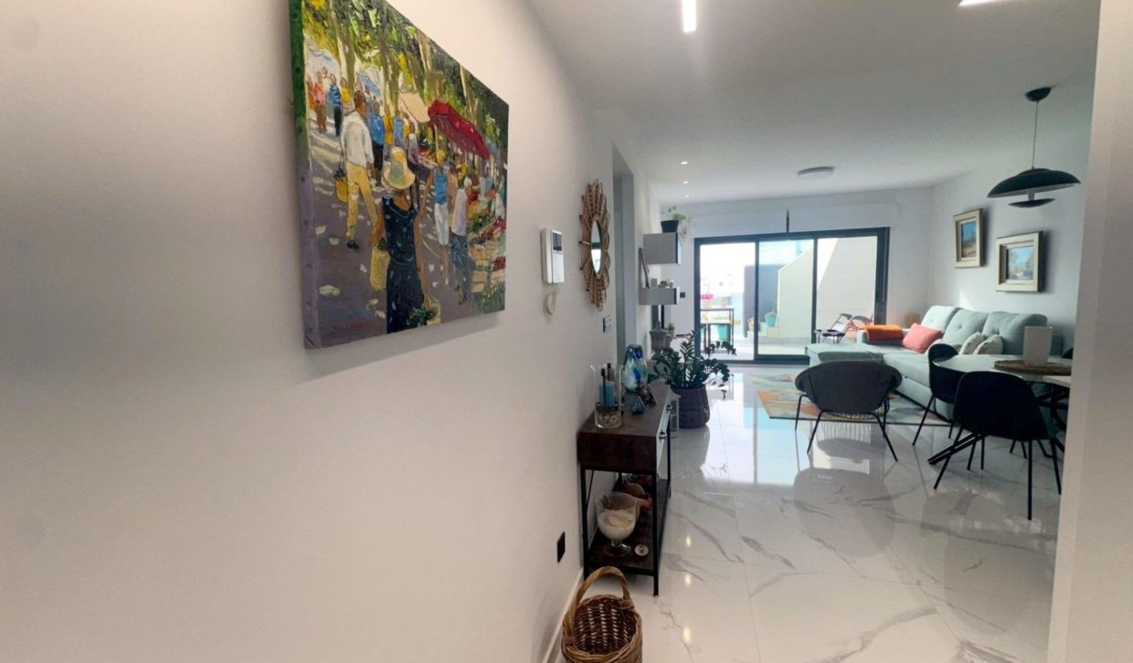 Resale - Upper floor bungalow - Guardamar del Segura - EL RASO