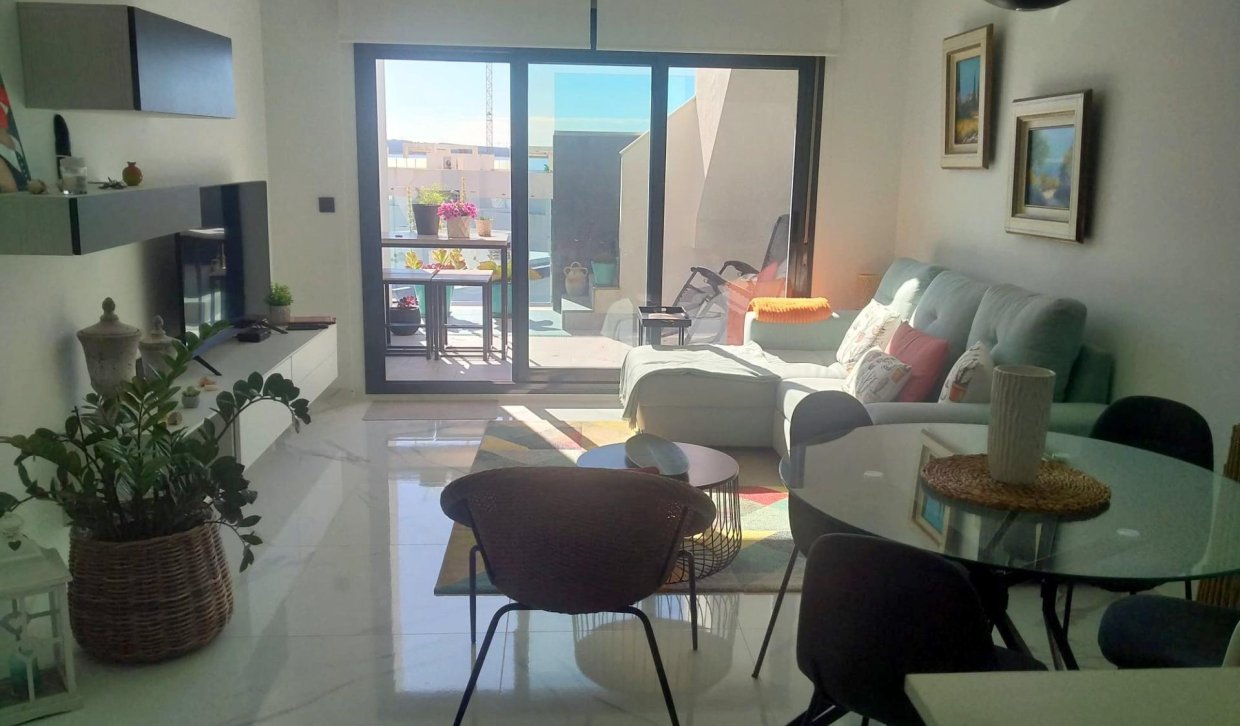 Resale - Upper floor bungalow - Guardamar del Segura - EL RASO