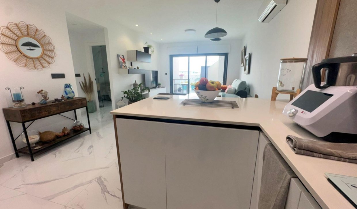 Resale - Upper floor bungalow - Guardamar del Segura - EL RASO