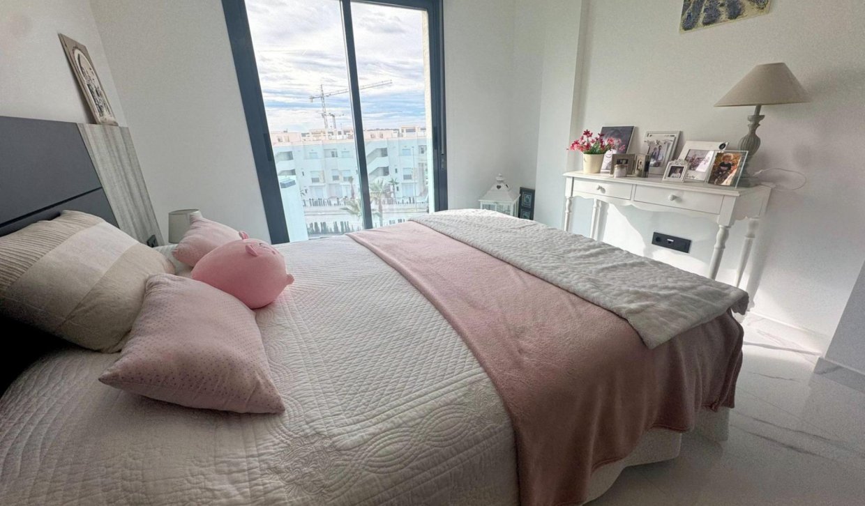 Resale - Upper floor bungalow - Guardamar del Segura - EL RASO