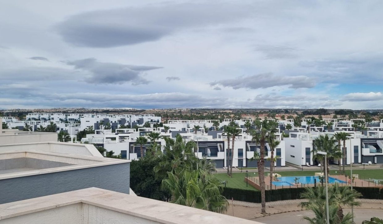 Resale - Upper floor bungalow - Guardamar del Segura - EL RASO
