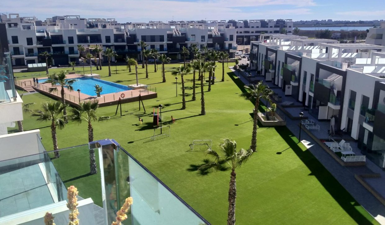 Resale - Upper floor bungalow - Guardamar del Segura - EL RASO