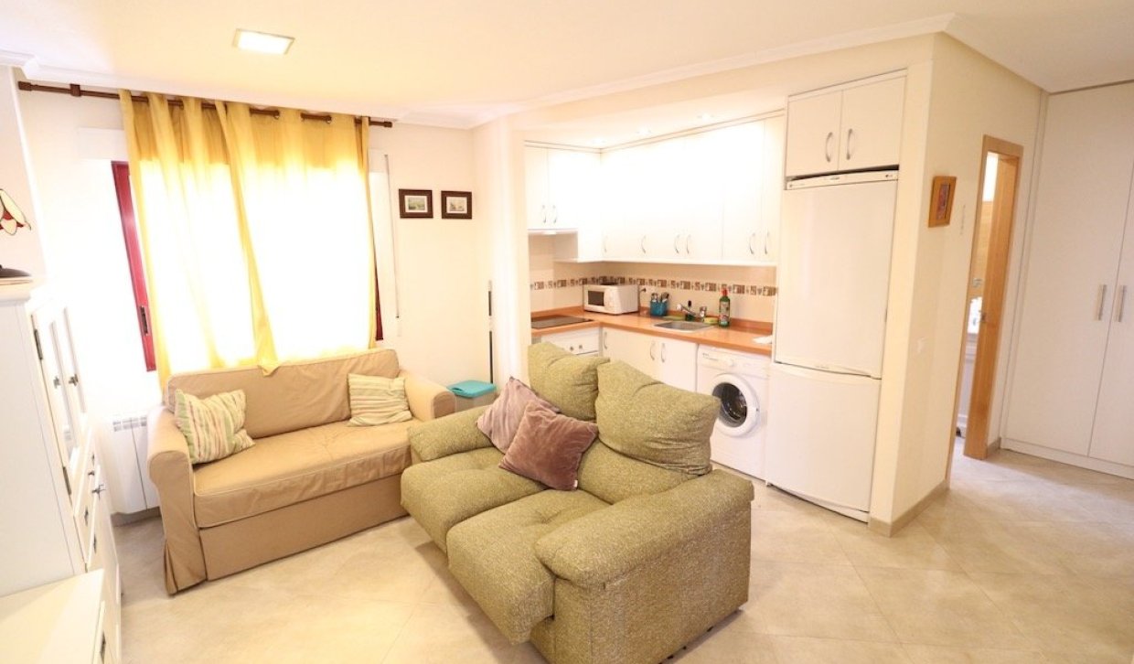 Alquiler - Apartamento  - Torrevieja - La Mata