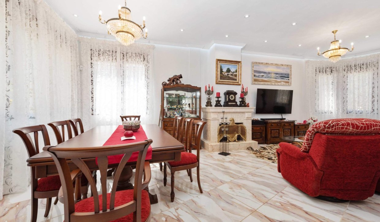 Odsprzedaż - Villa - Orihuela Costa - Campoamor
