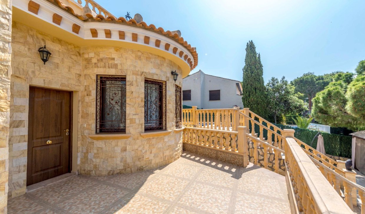 Odsprzedaż - Villa - Orihuela Costa - Campoamor