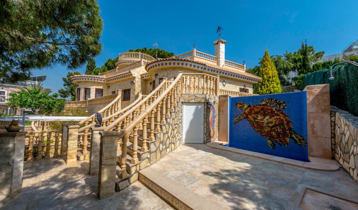 Odsprzedaż - Villa - Orihuela Costa - Campoamor
