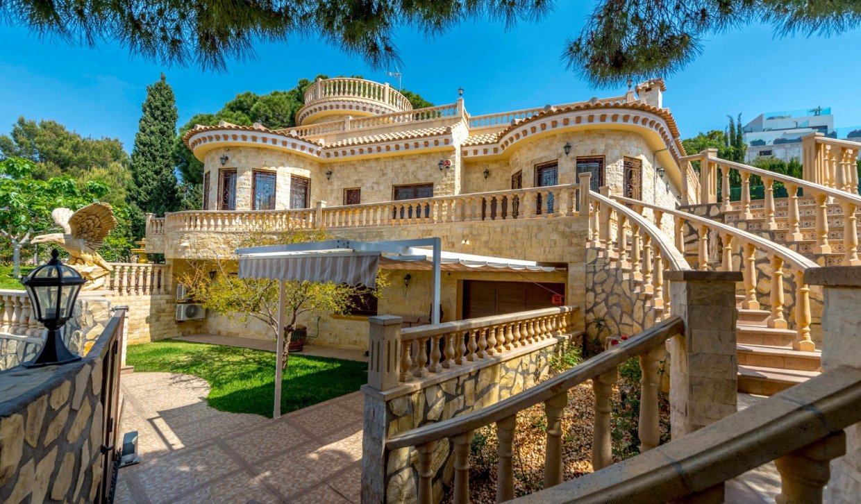 Odsprzedaż - Villa - Orihuela Costa - Campoamor