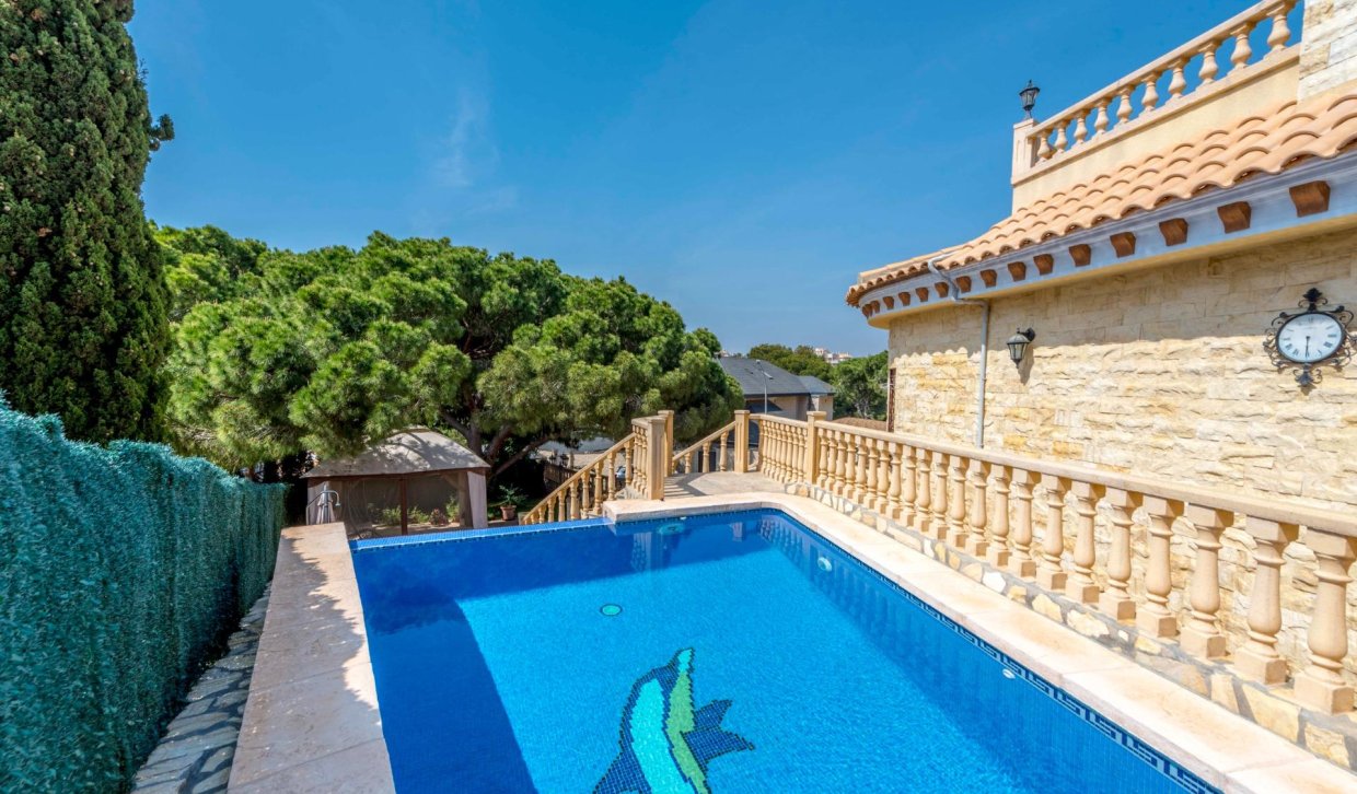 Odsprzedaż - Villa - Orihuela Costa - Campoamor