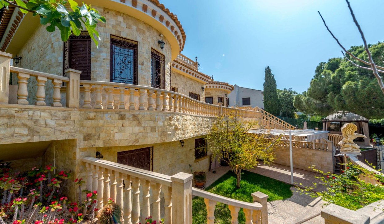 Odsprzedaż - Villa - Orihuela Costa - Campoamor