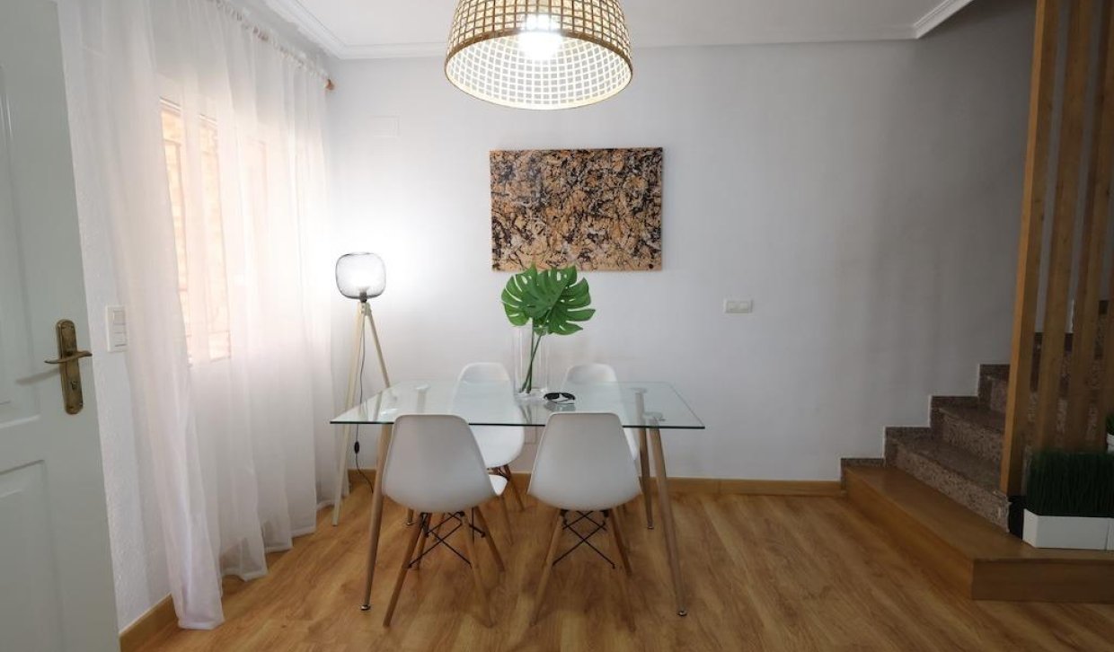 Segunda Mano - Casa Tipo Dúplex - Orihuela Costa - La Zenia