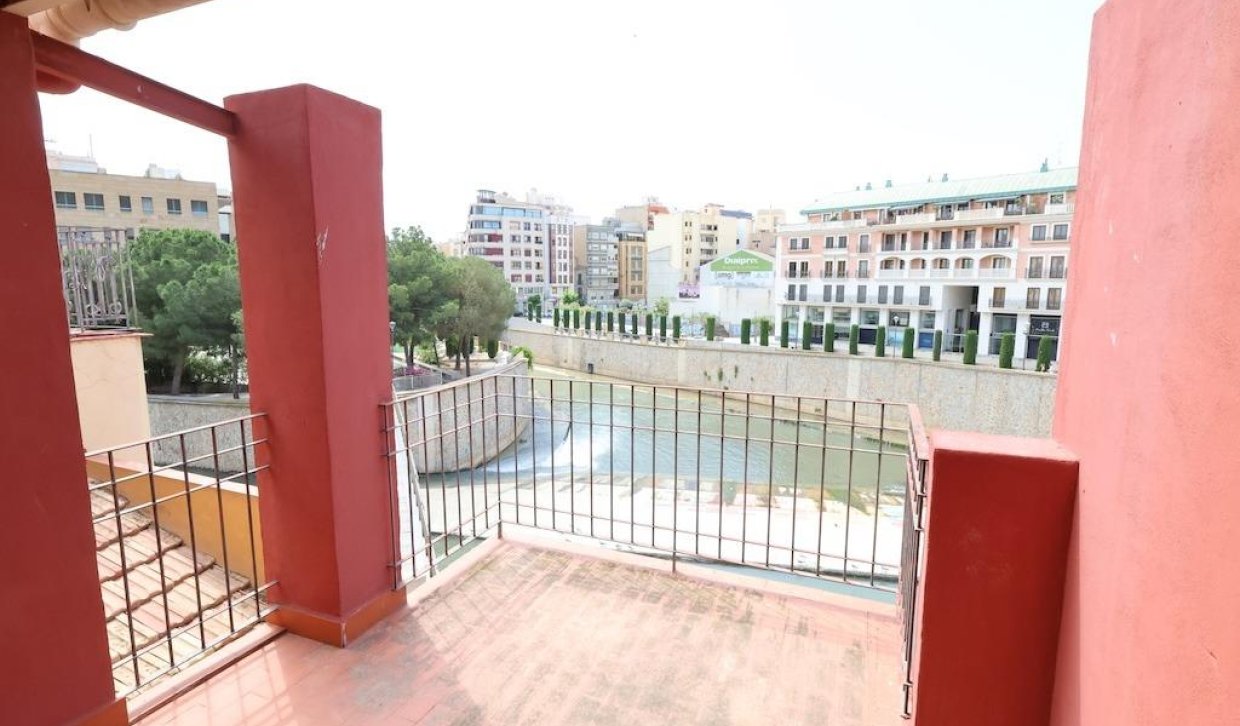 Revente - Inmueble singular - Orihuela - Zona Centro
