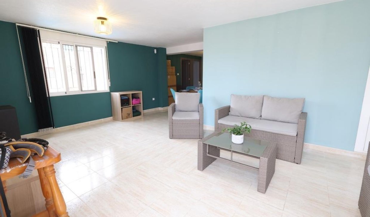 Segunda Mano - Chalet - San Miguel de Salinas - Las filipinas