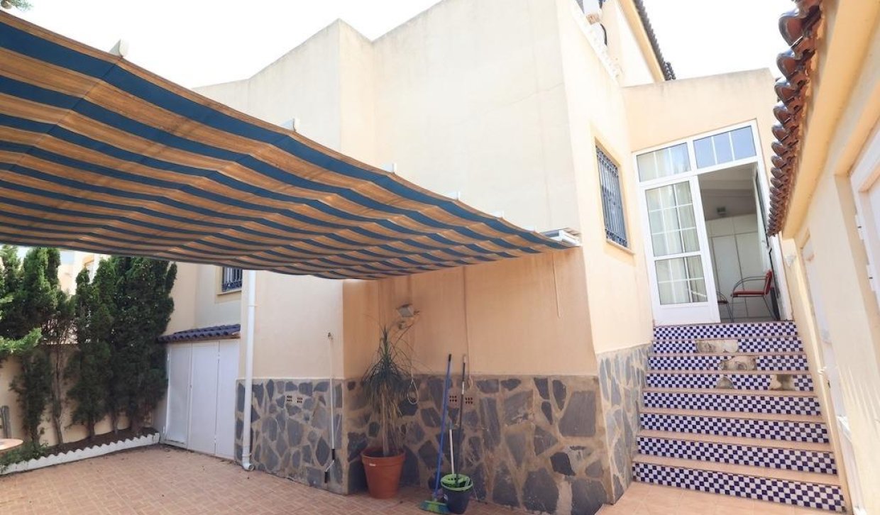 Segunda Mano - Adosado - Torrevieja - Los balcones