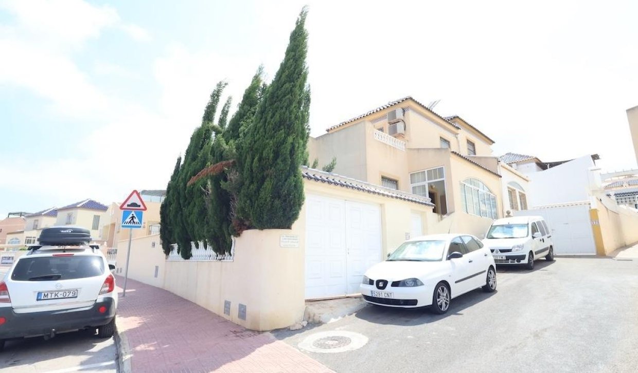 Segunda Mano - Adosado - Torrevieja - Los balcones
