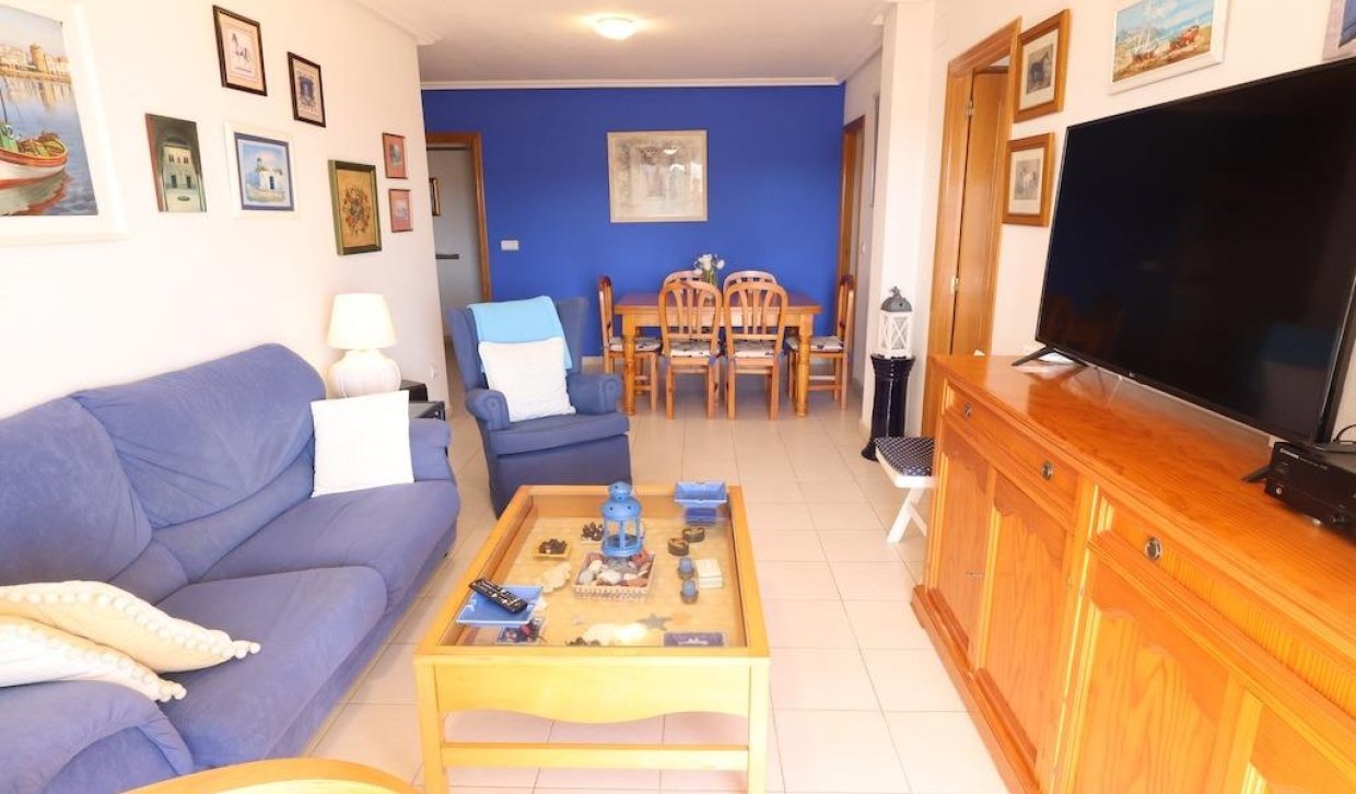 Wynajem długoterminowy - Mieszkanie w bloku - Orihuela Costa - Campoamor