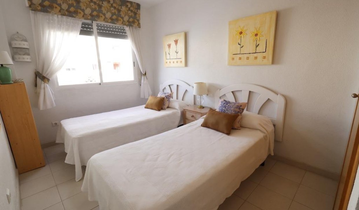 Verhuur - Appartement  - Orihuela Costa - Campoamor