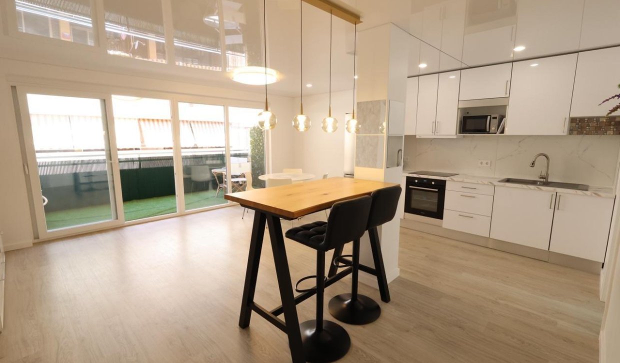 Segunda Mano - Apartamento  - Torrevieja - Acequion