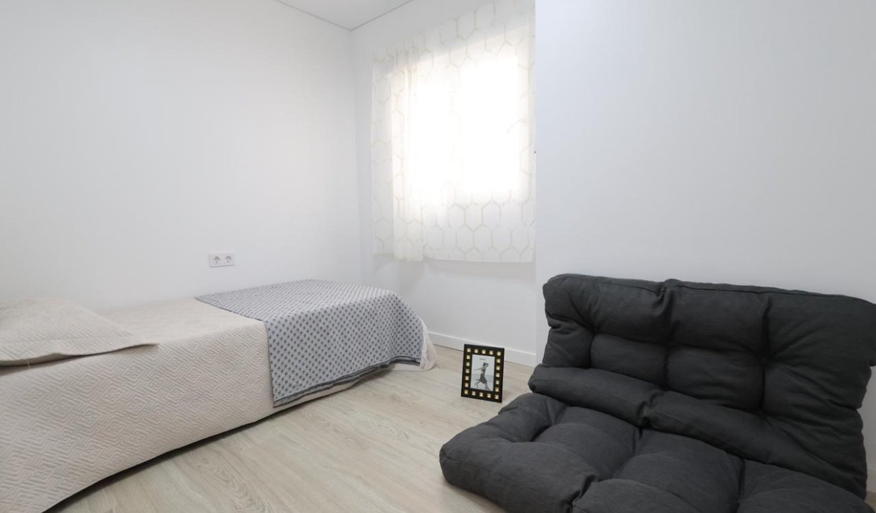 Segunda Mano - Apartamento  - Torrevieja - Acequion