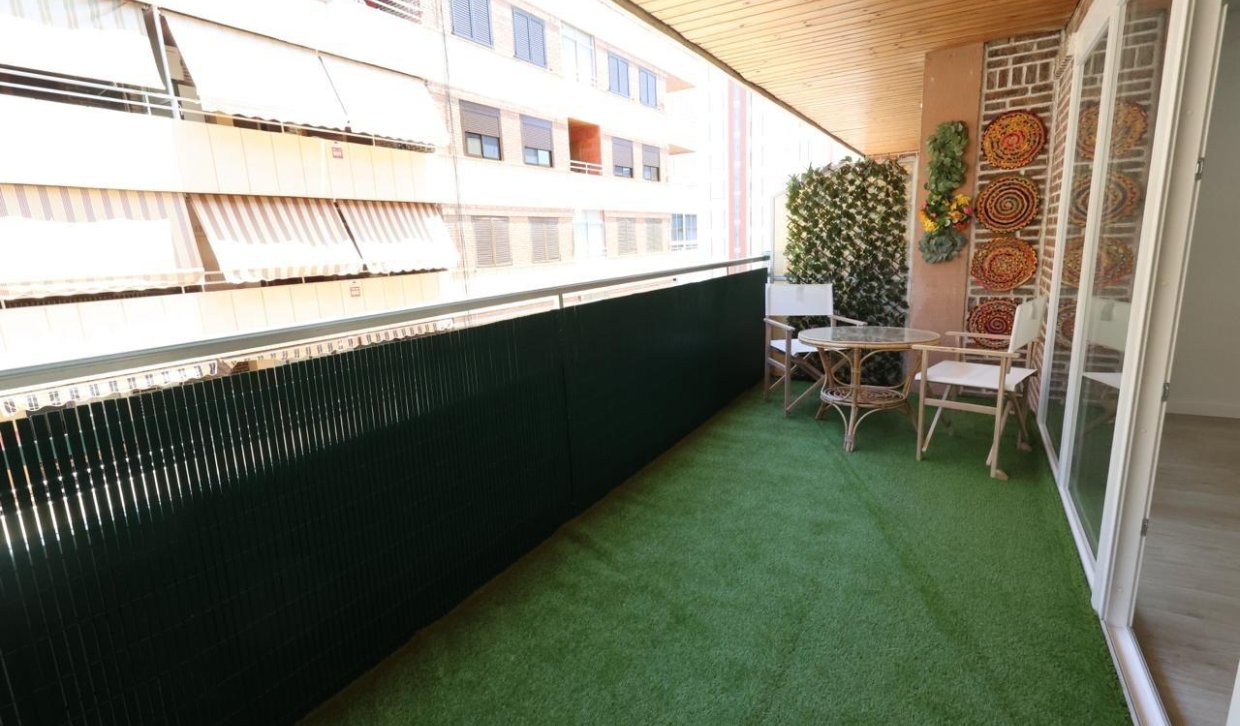 Segunda Mano - Apartamento  - Torrevieja - Acequion