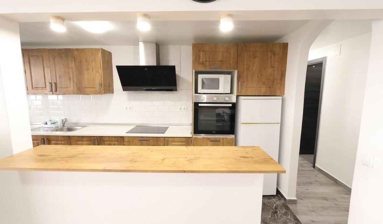 Segunda Mano - Apartamento  - Torrevieja - Centro