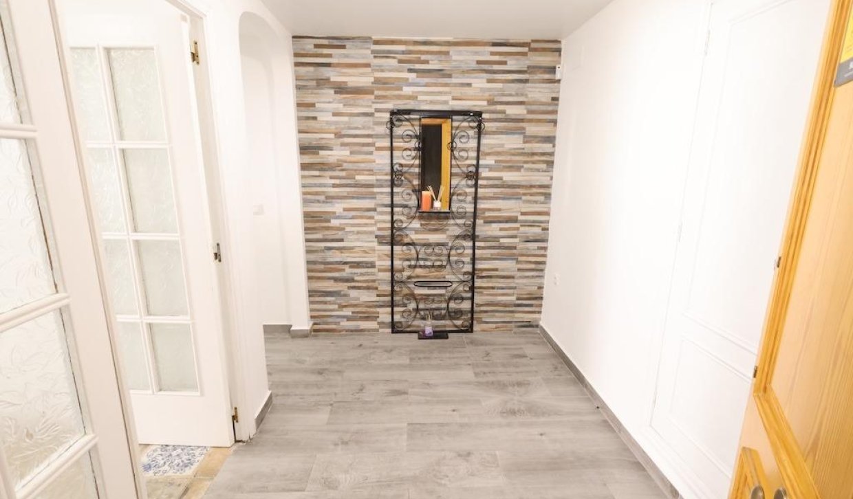 Segunda Mano - Apartamento  - Torrevieja - Centro