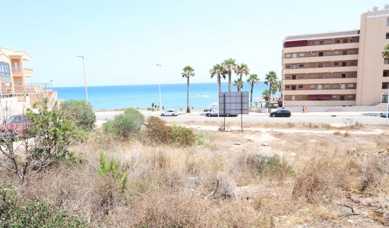 Resale - Plot / Land - Torrevieja - Cabo Cervera