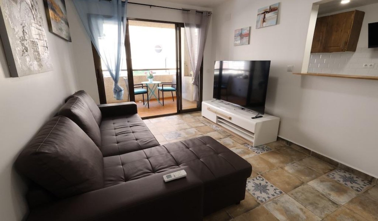 Odsprzedaż - Mieszkanie w bloku - Torrevieja - Centro