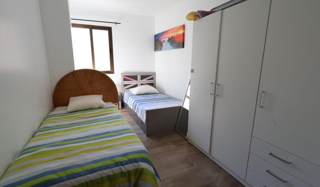 Odsprzedaż - Mieszkanie w bloku - Torrevieja - Centro