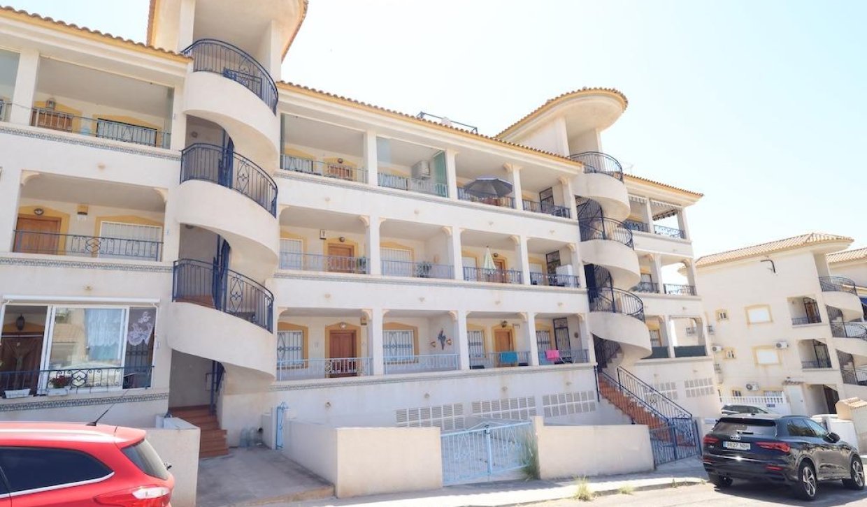 Wynajem długoterminowy - Mieszkanie w bloku - Orihuela Costa - Las Filipinas