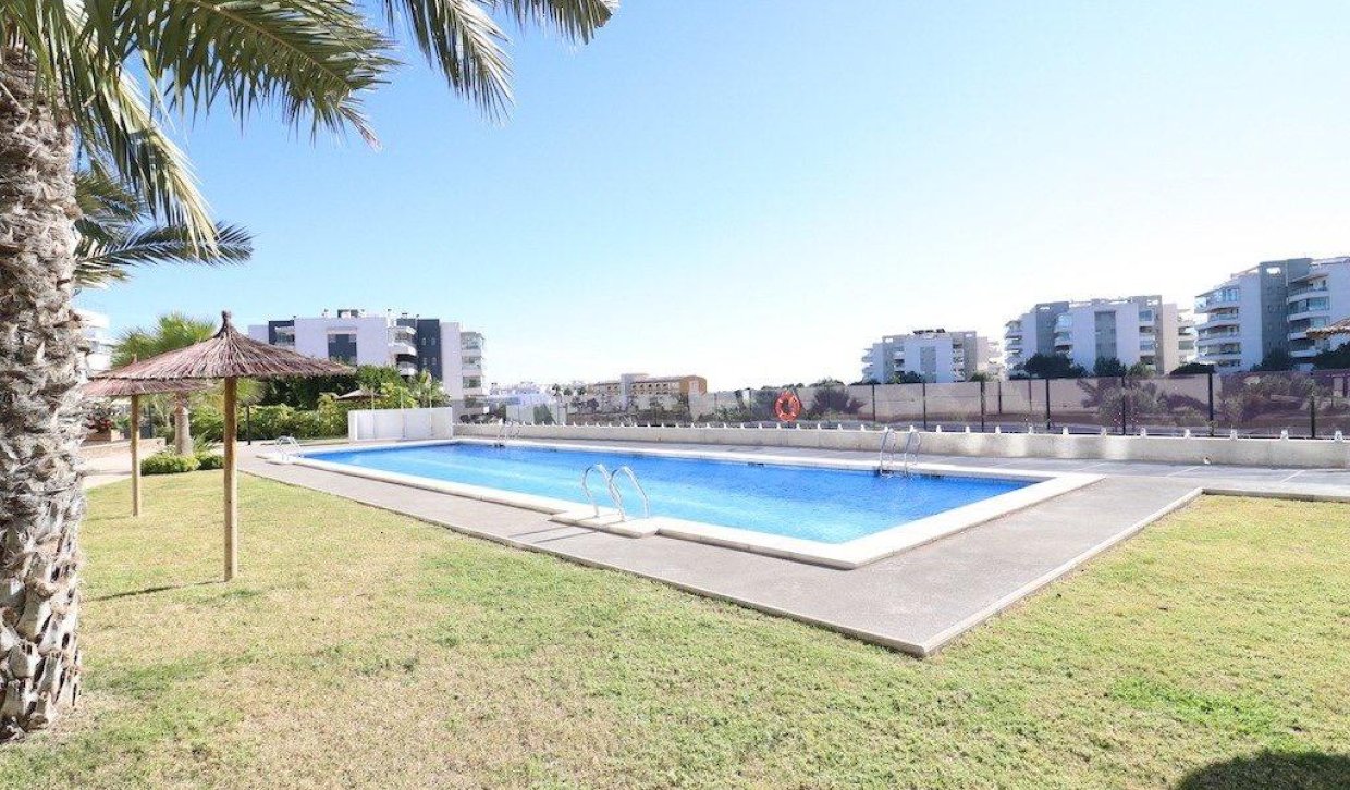 Resale - Apartment  - Orihuela Costa - Villamartín