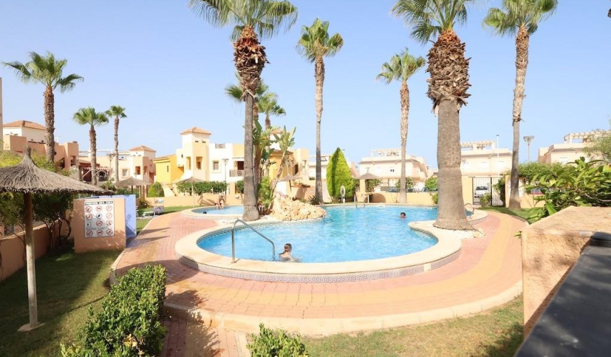 Odsprzedaż - Bungalow na piętrze - Torrevieja - Los Altos