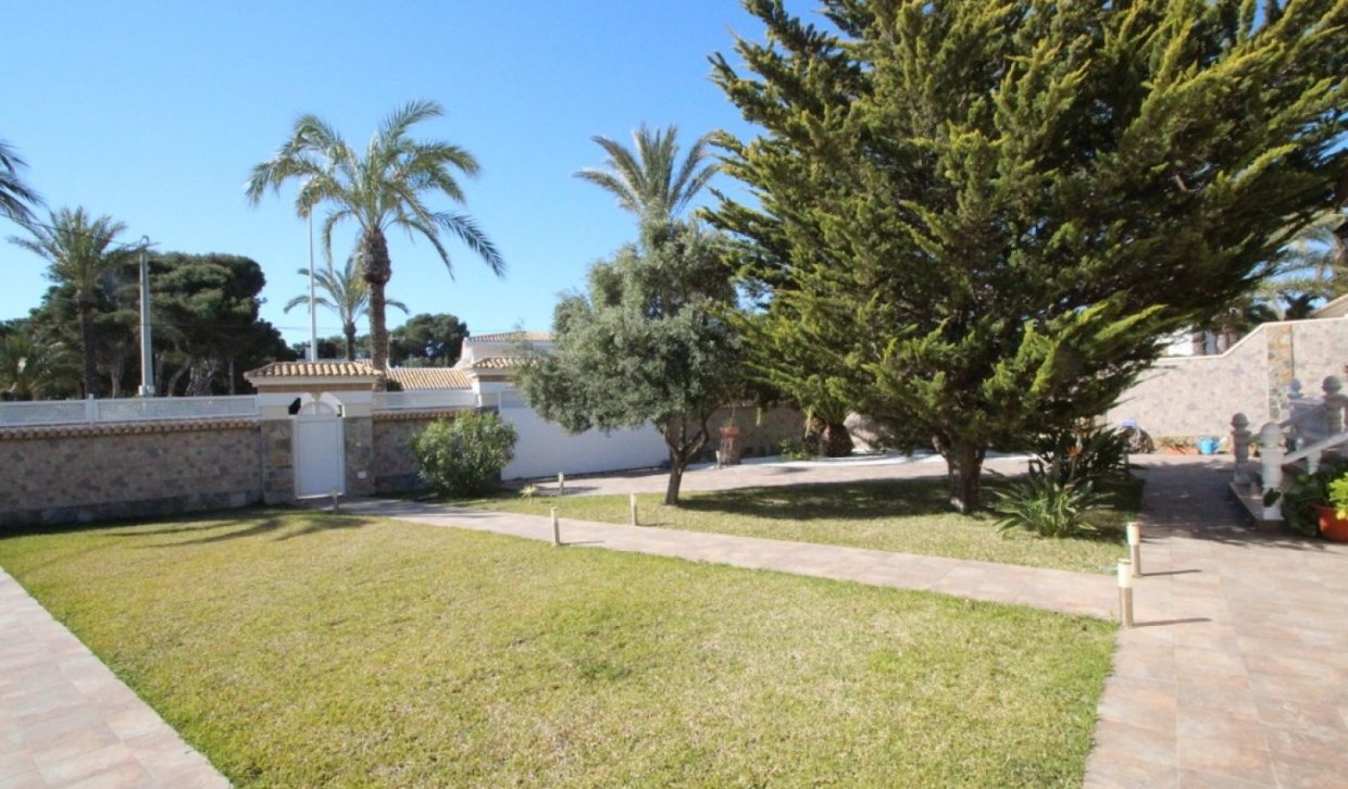 Alquiler a largo plazo - Villa - Orihuela Costa - Cabo Roig