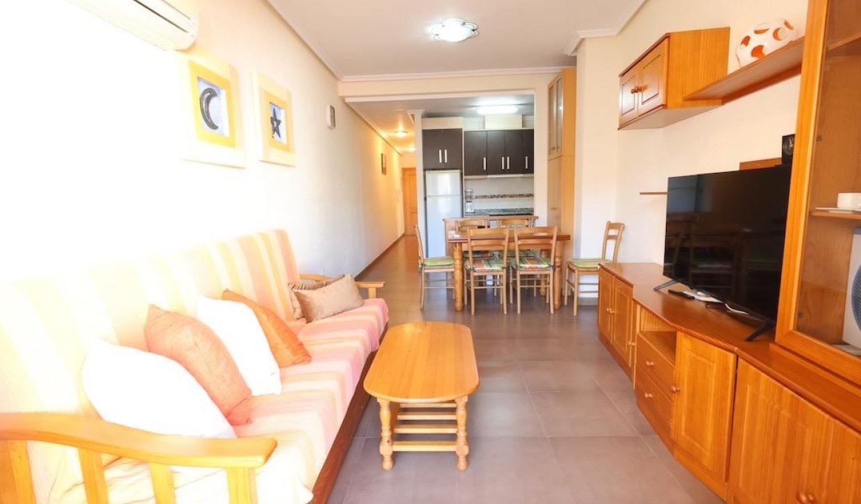 Odsprzedaż - Mieszkanie w bloku - Torrevieja - Centro