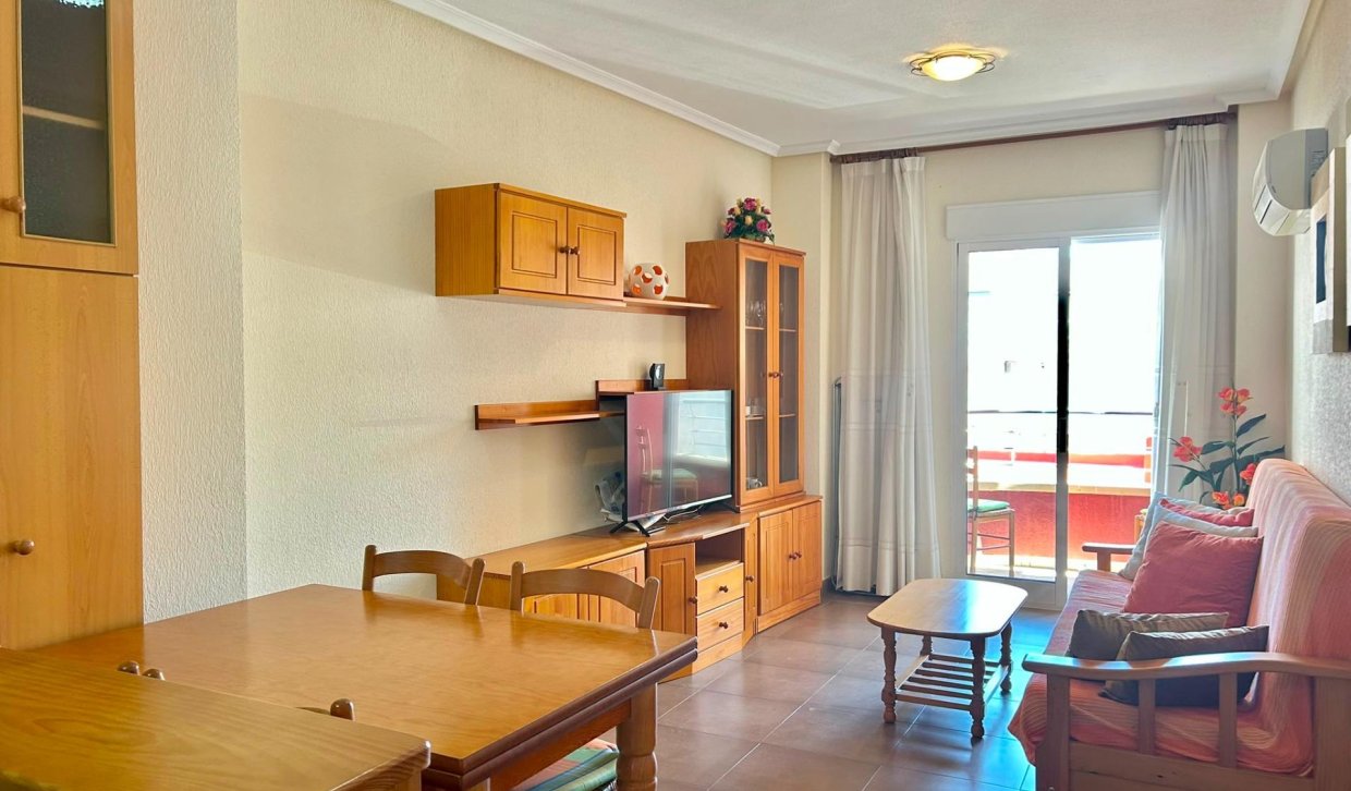 Odsprzedaż - Mieszkanie w bloku - Torrevieja - Centro