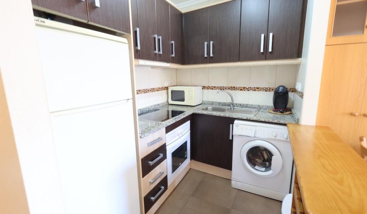 Resale - Apartment  - Torrevieja - Centro