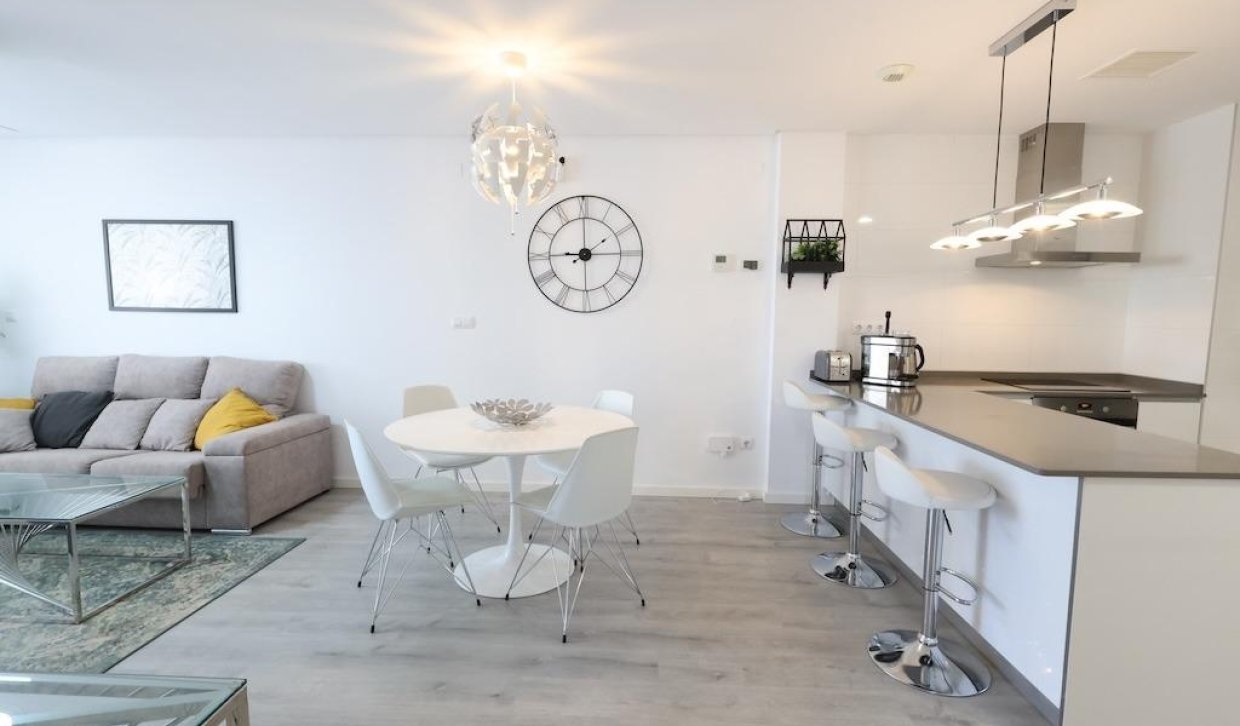 Resale - Apartment  - Orihuela Costa - Los Dolses