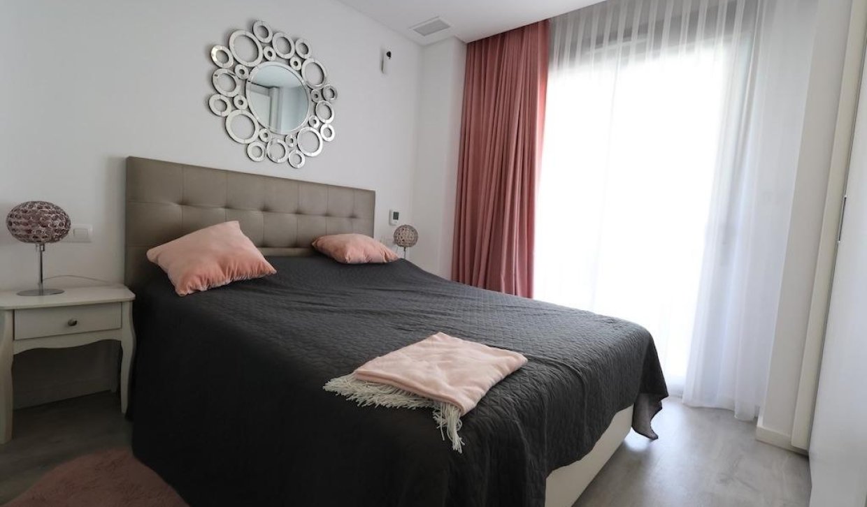 Resale - Apartment  - Orihuela Costa - Los Dolses