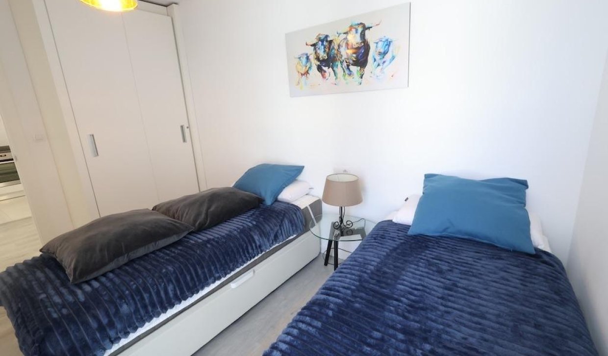 Resale - Apartment  - Orihuela Costa - Los Dolses