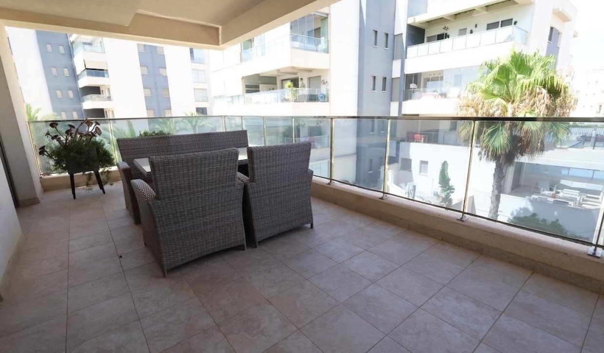 Resale - Apartment  - Orihuela Costa - Los Dolses