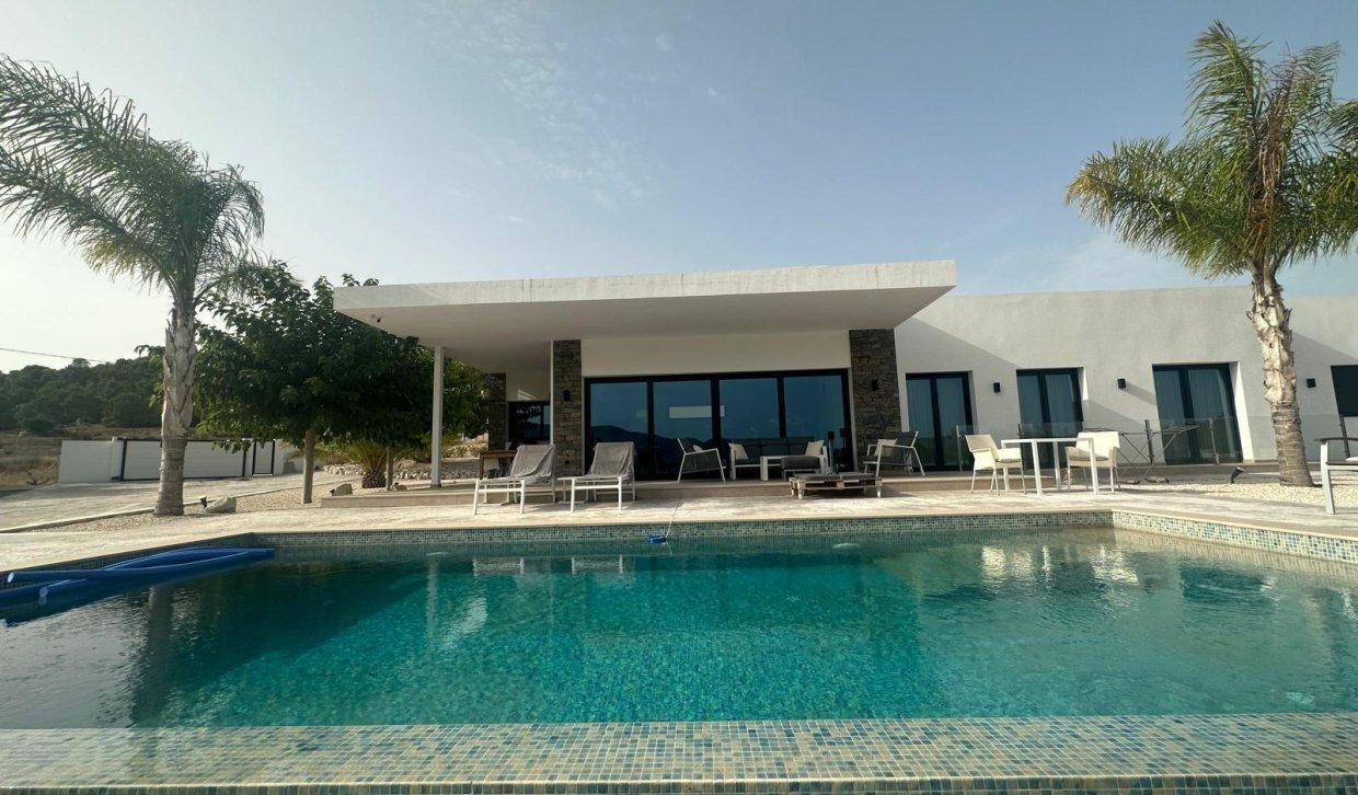 Obra nueva - Villa - Pinoso - Casas Pastor
