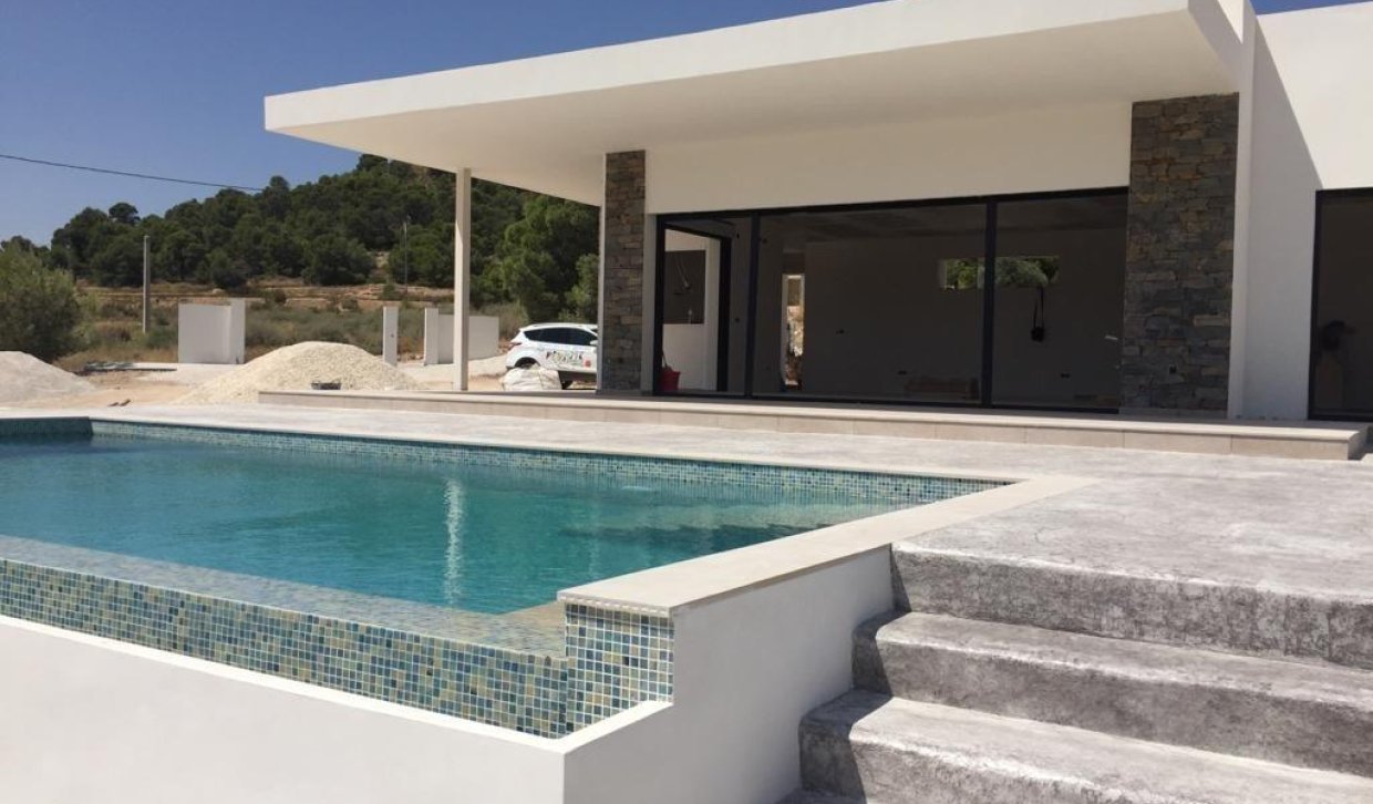 Obra nueva - Villa - Pinoso - Comunidad Valenciana