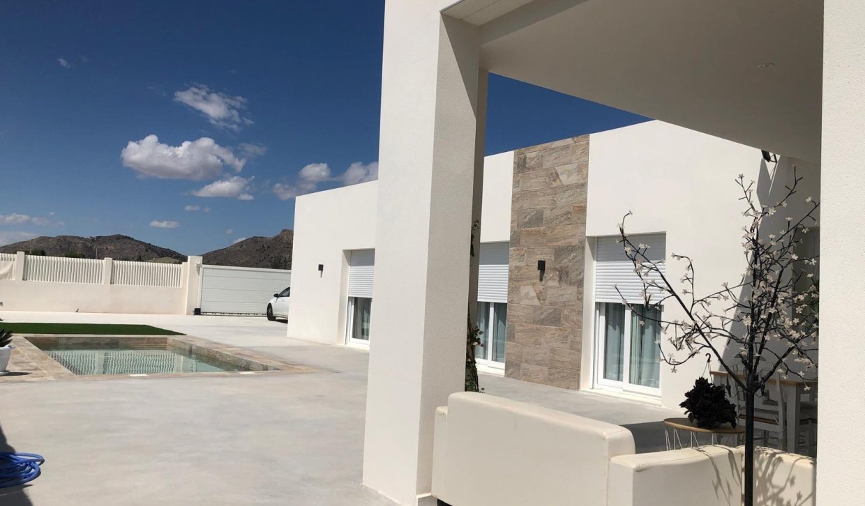 Obra nueva - Villa - Pinoso - Comunidad Valenciana