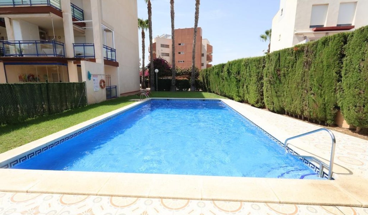 Resale - Apartment  - Orihuela Costa - Aguamarina