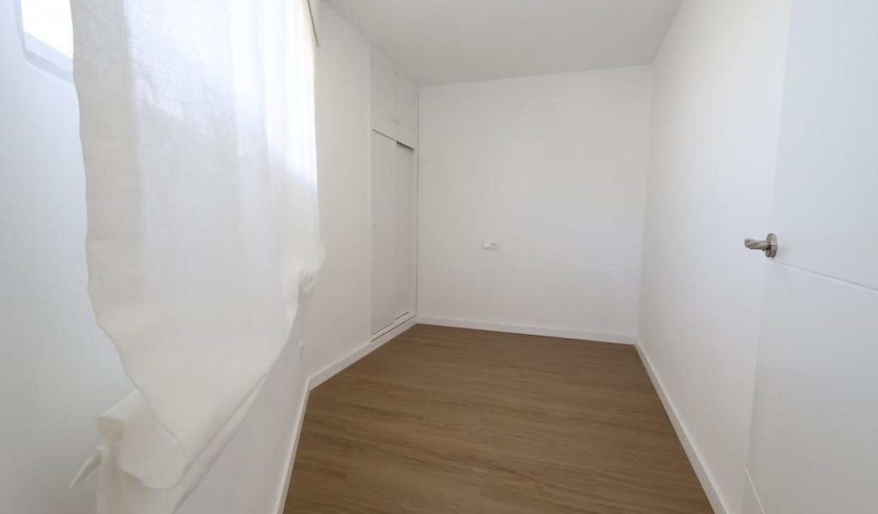 Segunda Mano - Apartamento  - Orihuela Costa - La Zenia