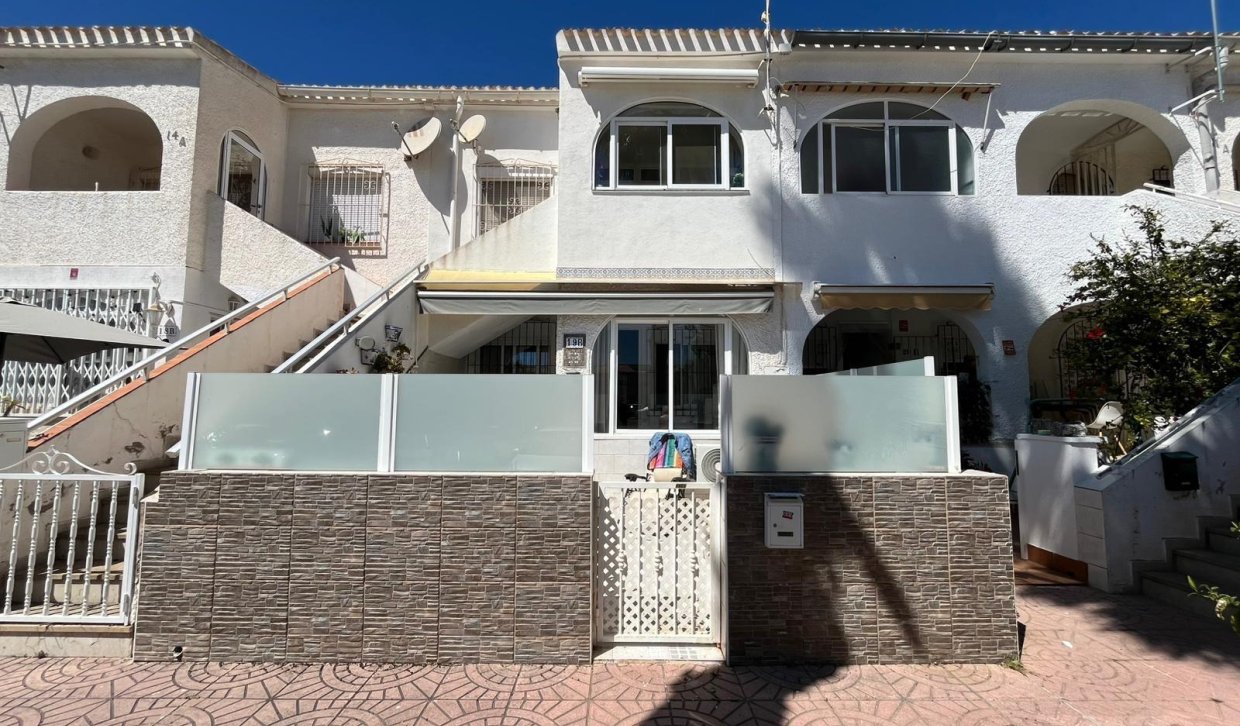 Verhuur - Appartement  - Orihuela Costa - La Regia