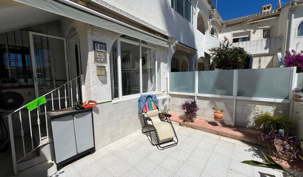 Verhuur - Appartement  - Orihuela Costa - La Regia